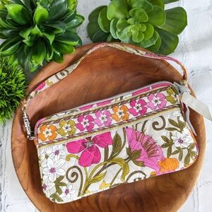 VERA BRADLEY Quilted Floral Vintage Print Clutch Wallet